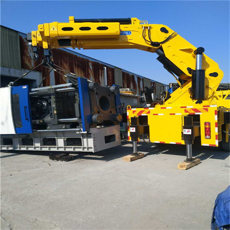 容城县 大吨位折臂吊出租费用解析：一小时租赁多少钱