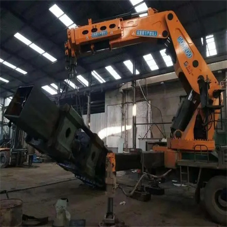 容城县200吨折臂吊出租